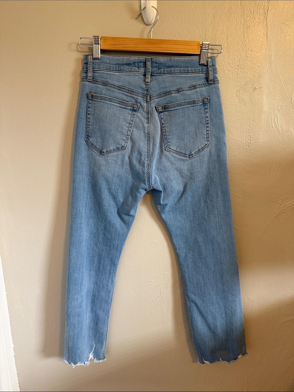 LOFT The Kick Crop jeans - Picture 3 of 4